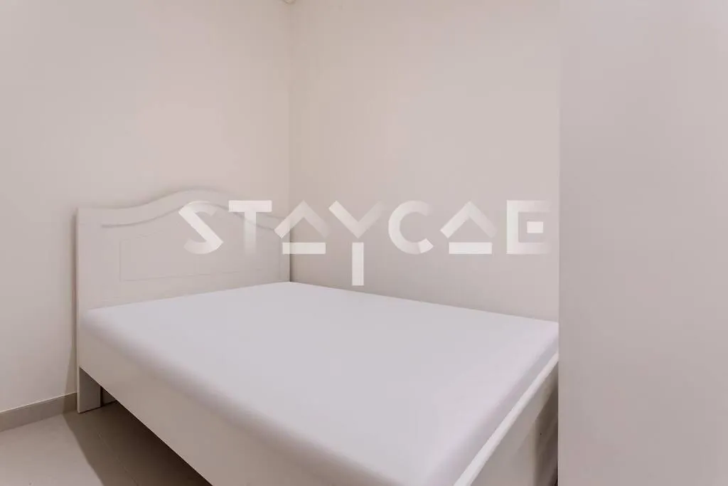 Staycae- Burj Royale Residence 03 Bedroom Dubaj Apartmán