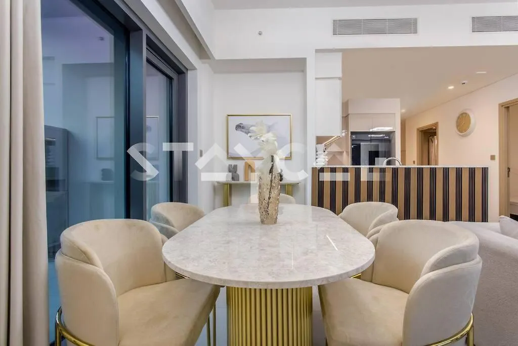 Staycae- Burj Royale Residence 03 Bedroom Dubai Apartment